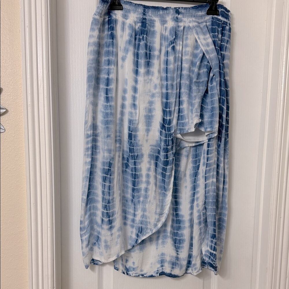 Justice blue and white silver sparkly thread skirt with lined shorts size 20 plu